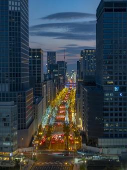灯り流れる御堂筋の夜景 御堂筋,大阪,夜景の写真素材