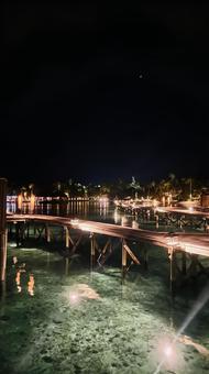 A clear sea and a shining road even at night, JPG A clear sea and a shining road even at night, JPG
