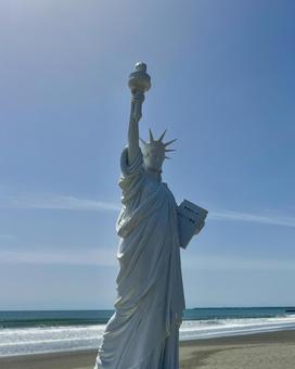 静波海岸・自由の女神 静波海岸・自由の女神 海,空,自然の写真素材
