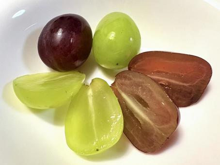 2色の葡萄 01 2色の葡萄 01 葡萄,ぶどう,果物の写真素材