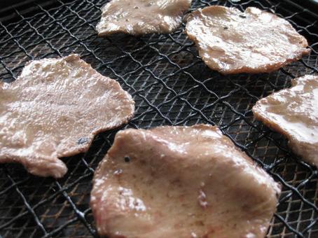 牛タン 牛タン 肉,赤肉,牛肉の写真素材