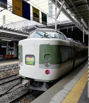 Photo, 189 series, asama color, station, 