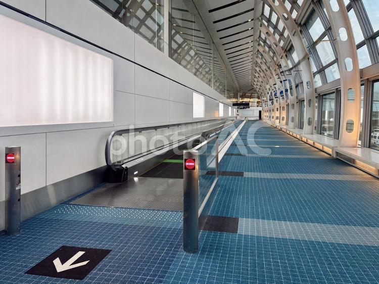 羽田空港の動く歩道 エスカレーター,自動,屋内の写真素材