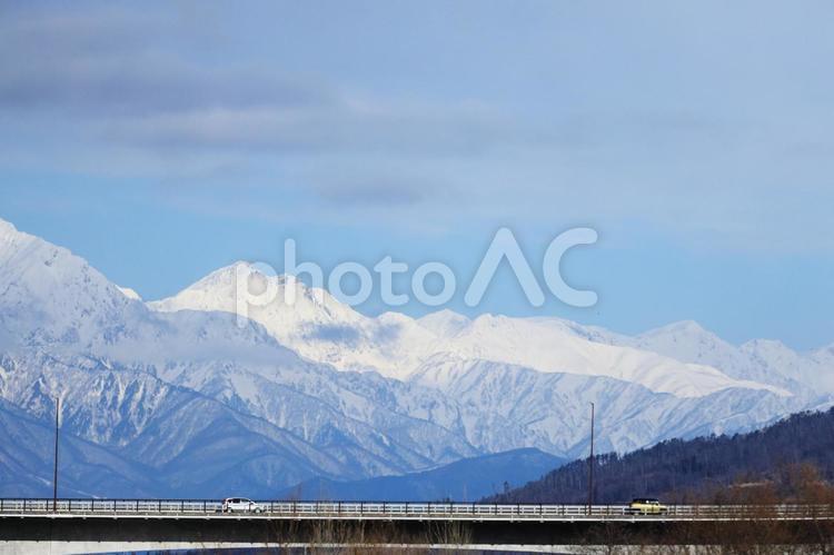 安曇野から北アルプス 山,山脈,北アルプスの写真素材