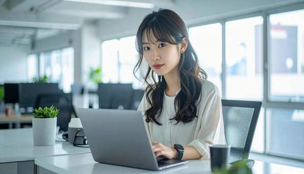 働く女性 働く女性の写真
