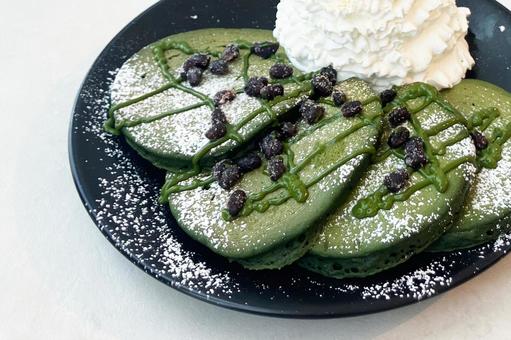 抹茶のパンケーキ ホットケーキ,パンケーキ,生クリームの写真素材