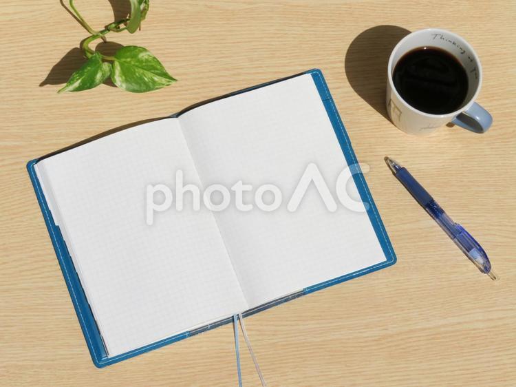 コーヒーと青い手帳_02 コーヒー,手帳,ノートの写真素材