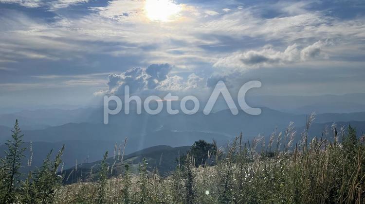 山頂からの風景5 山,空,雲の写真素材