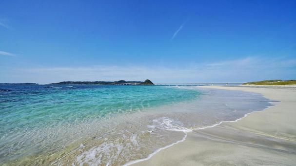 角島のビーチ 角島,角島大橋,海の写真素材