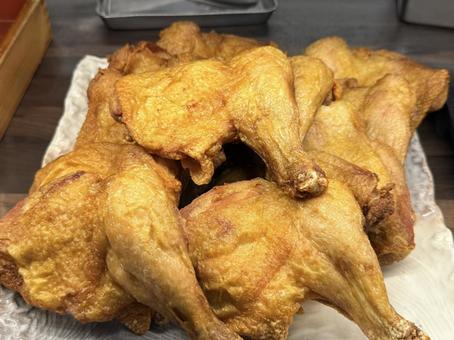 チキン チキン チキン,もも肉,ジューシーの写真素材