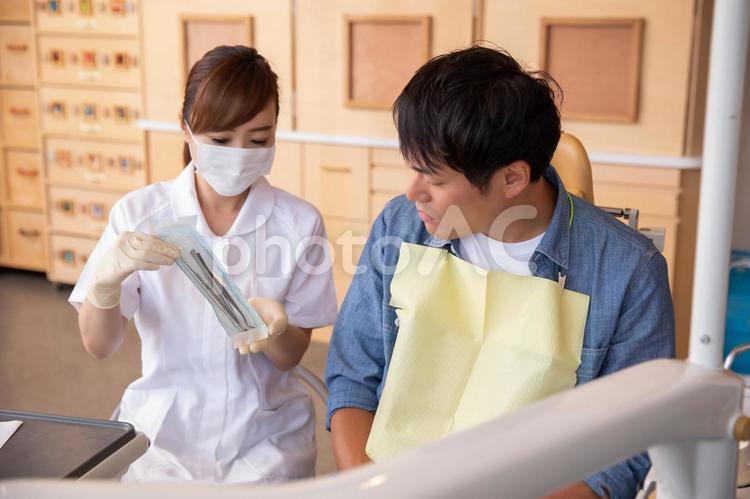 殺菌済みのツールを使う歯医者 歯医者,消毒,未使用の写真素材