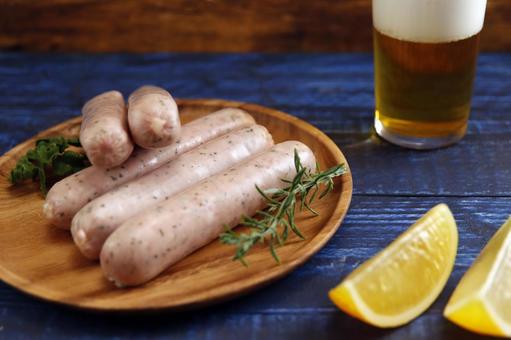 ハーブ入りソーセージとビール ハーブ入りソーセージとビール ソーセージ,ハーブ,ビールの写真素材