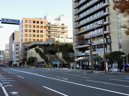 市役所前の静岡県道27号井川湖御幸線 御幸通り,静岡市,静岡の写真素材