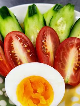 トマトときゅうりのサラダ2 トマトときゅうりのサラダ2 サラダ,生野菜,夏野菜の写真素材