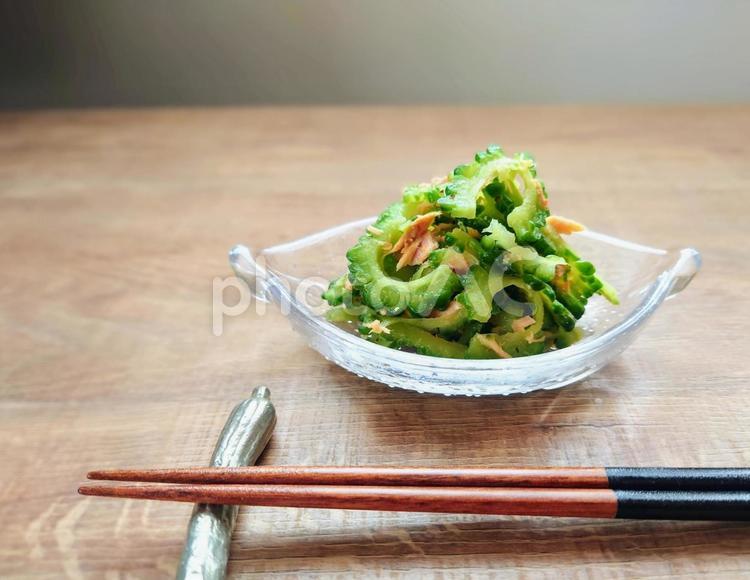 ゴーヤとツナの和え物 ゴーヤ,苦瓜,和食の写真素材