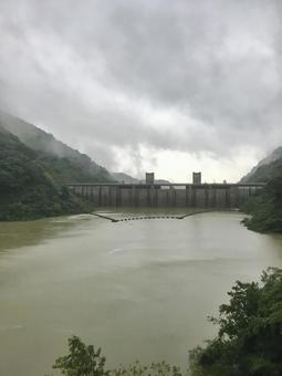 台風時のダム ダム,貯水池,ダム湖の写真素材