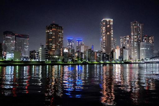 東京・月島と隅田川の夜景 東京・月島と隅田川の夜景 東京湾,東京,隅田川の写真素材