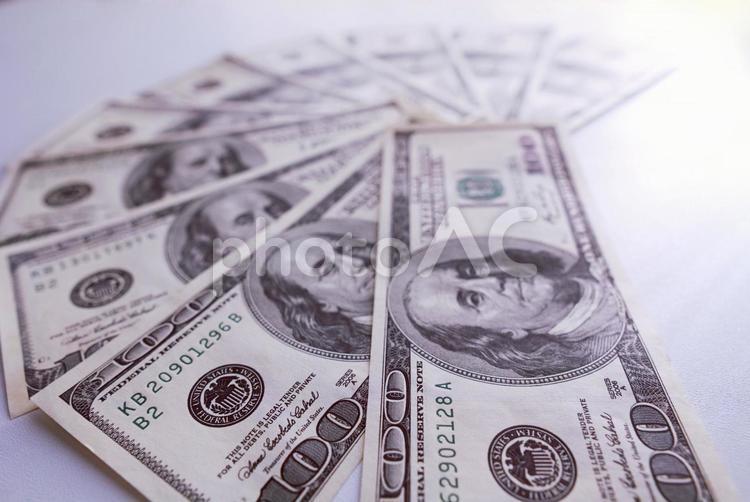 100ドル札、usドルのお札（２） お札,100ドル,100ドル札の写真素材