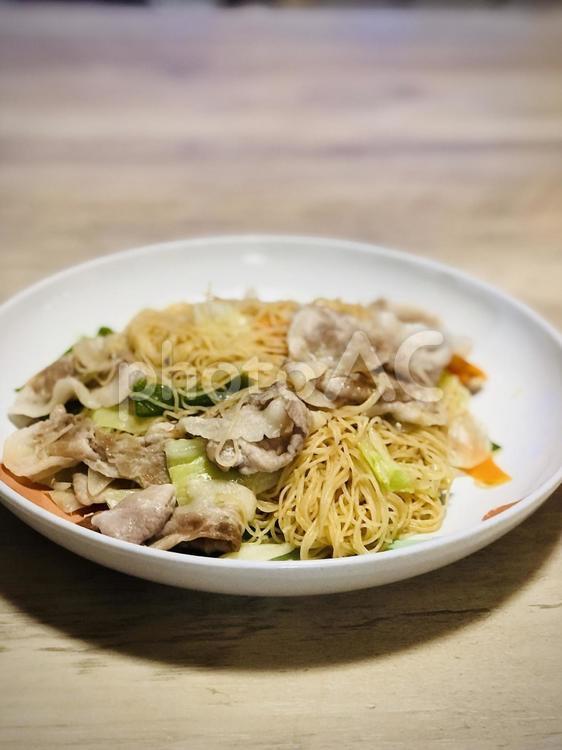 美味しい手作り焼きビーフン1 ビーフン,焼きビーフン,豚肉の写真素材