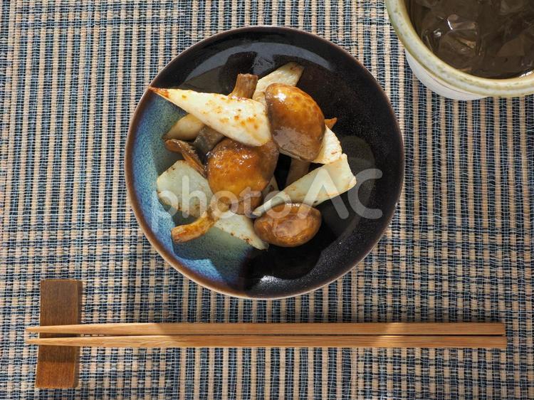 椎茸と長芋の和風炒め 美味しい,椎茸,和食の写真素材