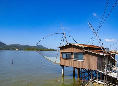 岡山県児島湾の四つ手網小屋 岡山県児島湾の四つ手網小屋 四つ手網,四手網,小屋の写真素材