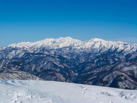 荒島岳から白山方面 荒島岳から白山方面 荒島岳,登山,厳冬期の写真素材