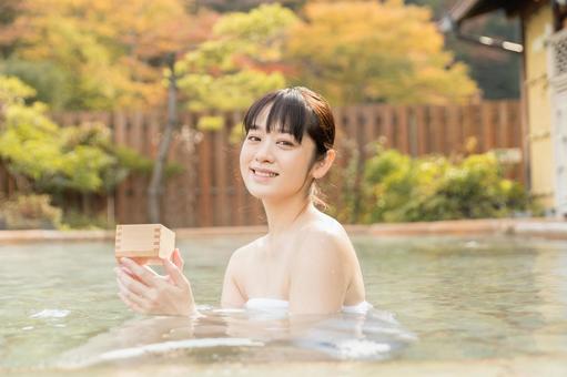 温泉女子イメージ 温泉女子イメージ 女性,温泉,人物の写真素材