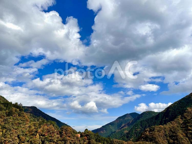 青空と山脈 空,青空,雲の写真素材
