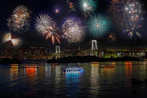 Fireworks display in Odaiba, Tokyo (image) Fireworks display in Odaiba, Tokyo (image)