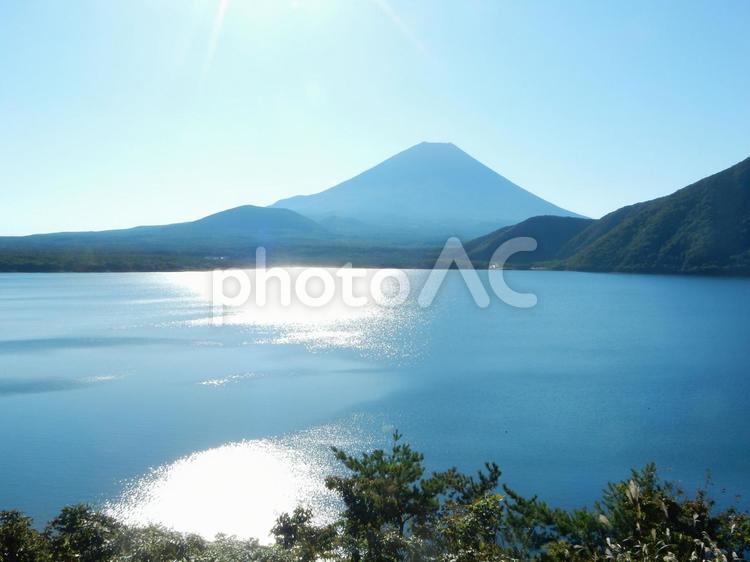 富士山と本栖湖の風景 風景,自然,湖の写真素材