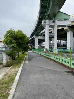 Under the bridge, JPG Under the bridge, JPG