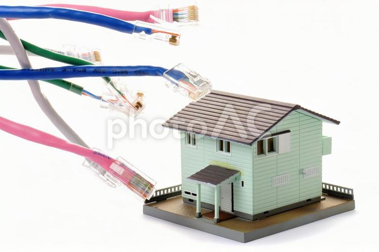 住宅とネット回線 インターネット,ケーブル,ケーブルテレビの写真素材
