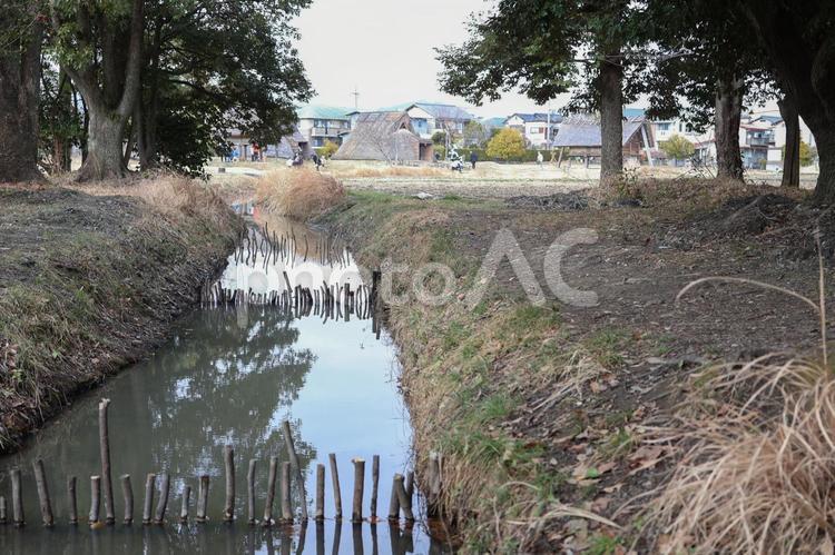 弥生時代のムラにある水路と木の棒 登呂遺跡,遺跡,弥生時代の写真素材