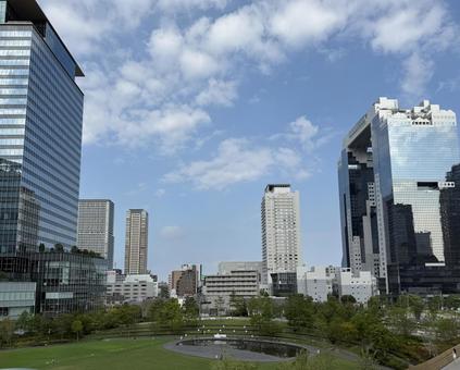 朝の大阪梅田の街並み ミラービル 朝の大阪梅田の街並み ミラービル 梅田,大阪市,府中の写真素材