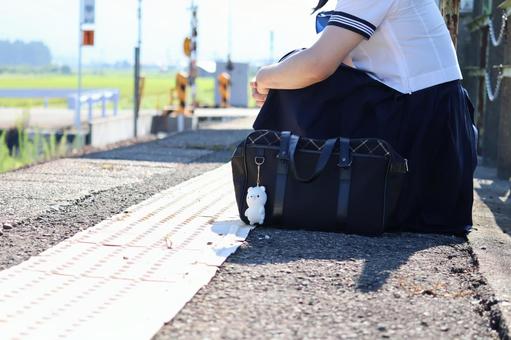 待ちぼうけ 夏,ローカル線,駅舎の写真素材