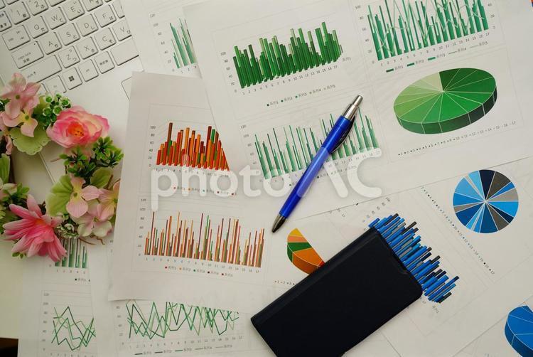 ビジネス資料のイメージ ビジネス,書類,デスクワークの写真素材