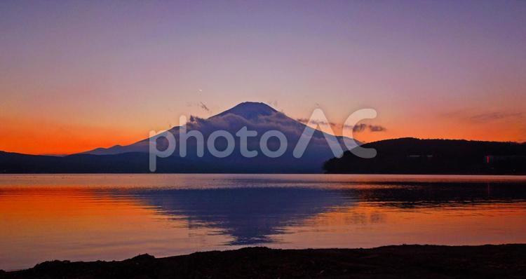 富士山の夕暮れ 富士山,世界遺産,山中湖の写真素材