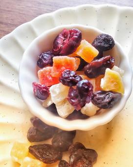 Photo, dried fruit, dried fruit mix, raisins, 
