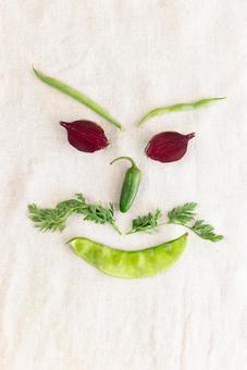 野菜で作った表情 野菜で作った表情の写真