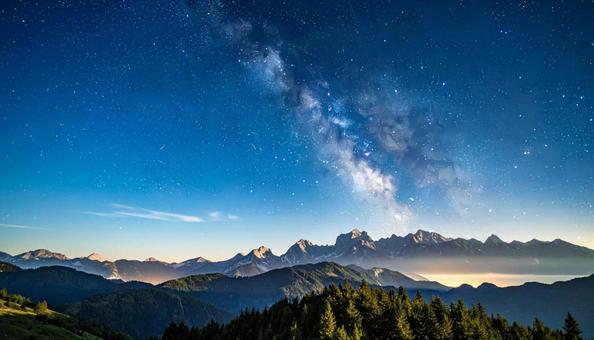 星の綺麗な夜空 満点の星空 星の綺麗な夜空 満点の星空の写真