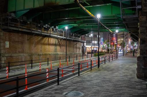 大塚駅の赤レンガの高架橋 大塚駅の赤レンガの高架橋 大塚駅,高架橋,山手線の写真素材