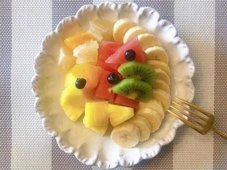 フルーツ盛り フルーツ盛り フルーツ,バナナ,キウイの写真素材