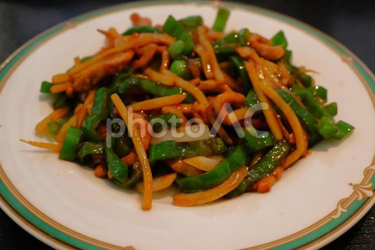 中華料理店のシャキシャキチンジャオロース チンジャオロース,シャキシャキ,豚肉の写真素材