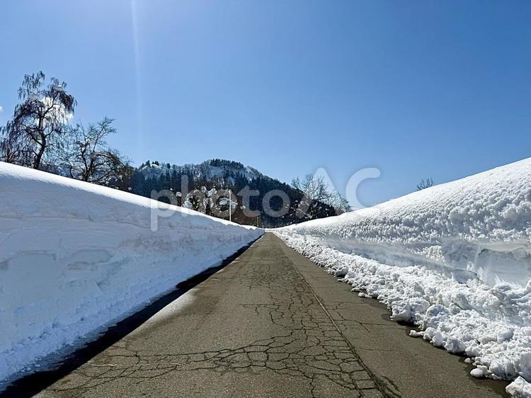 雪の壁 大雪,冬,積雪の写真素材