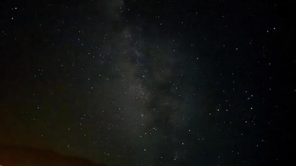 iPhoneで撮影した夏の夜空(天の川) iPhoneで撮影した夏の夜空(天の川) 夜空,星空,満天の星の写真素材