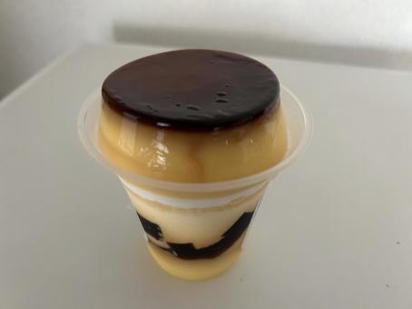 窯出しプリンのパフェ 窯出しプリンのパフェの写真
