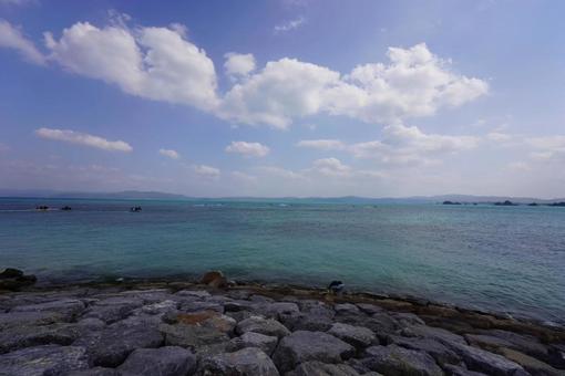 沖縄の海の写真