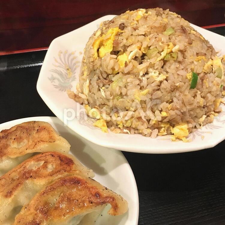 チャーハンとギョウザ チャーハン,ギョウザ,炒飯の写真素材