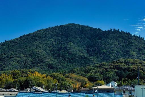 山そのものが御神体、奈良県桜井市の三輪山 山そのものが御神体、奈良県桜井市の三輪山の写真