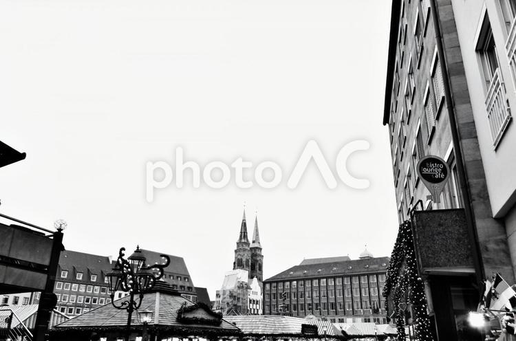 ニュルンベルクの風景４’　クリスマス　白黒 ニュルンベルク,クリスマスマーケット,ドイツの写真素材
